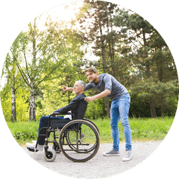 Rollstuhlfahrer draußen