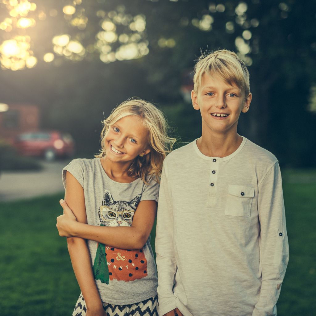 siblings-3315770 (1).jpg
