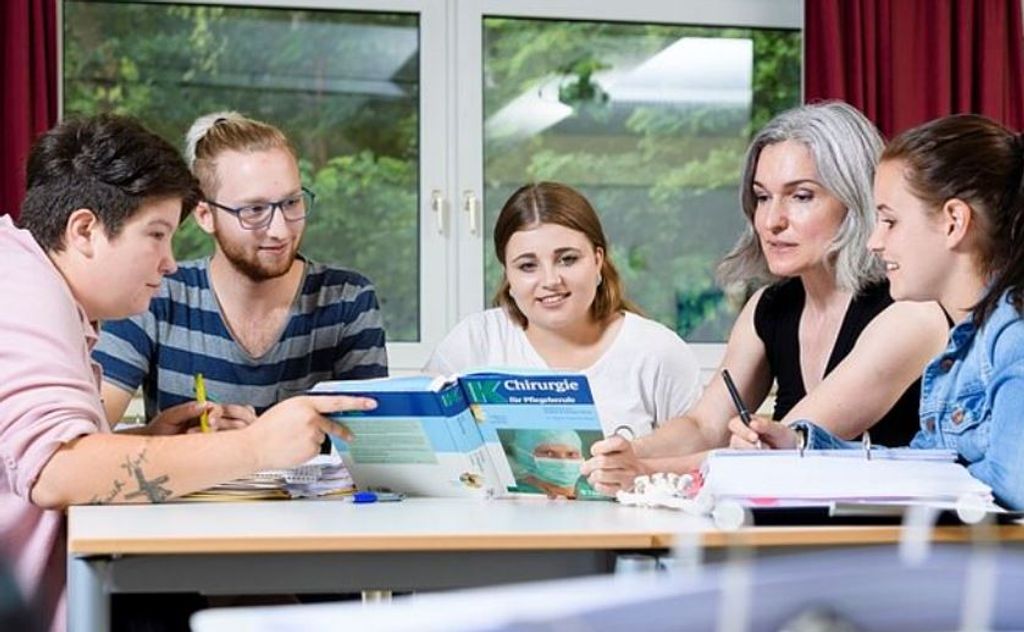 Diakoneo Berufsfachschule für Pflege an der Kreisklinik Roth